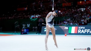 raffaeli sofia ita sfe01091a copia simone ferraro ph